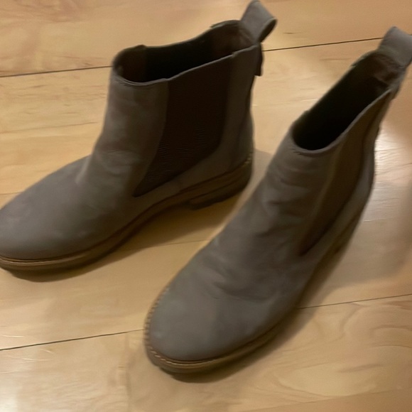 Womens taupe timberland booties - Picture 3 of 4